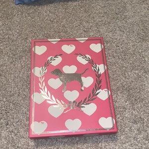 Vs pink collectors box